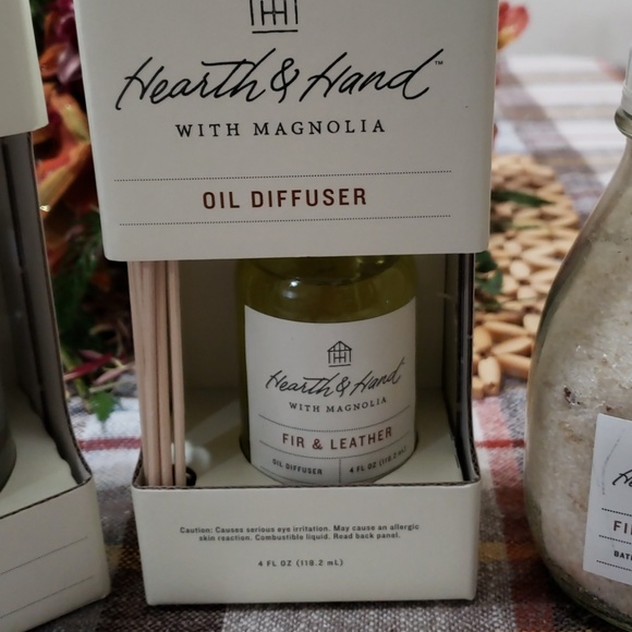 Hearth and Hand bath set - Picture 3 of 4